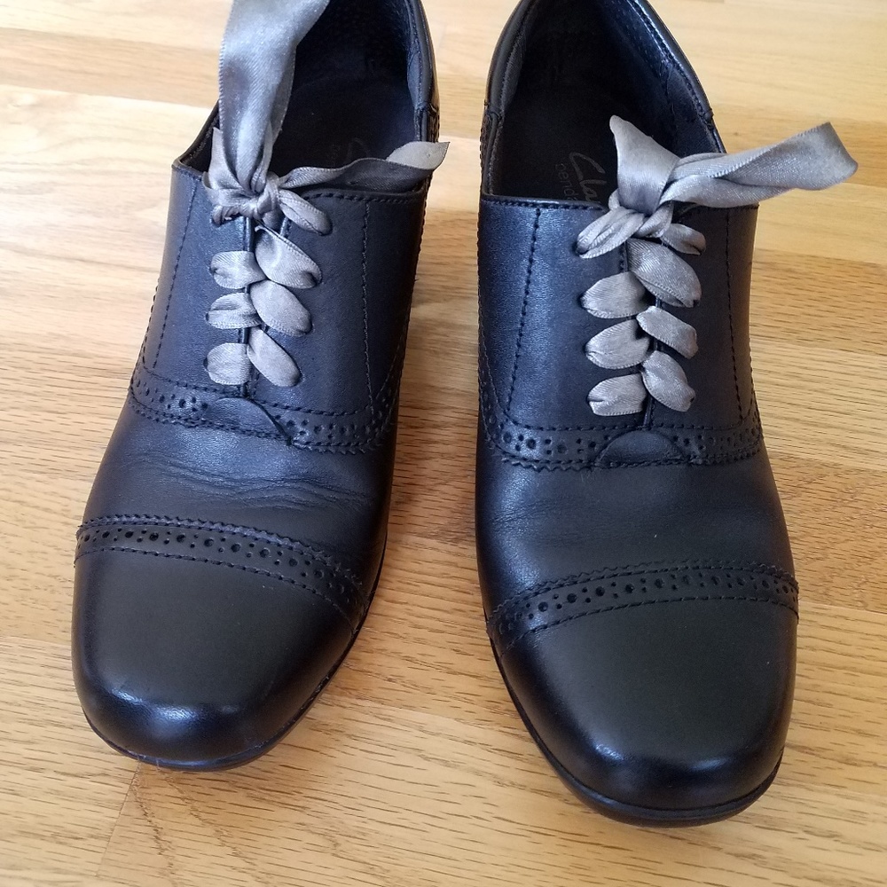 Clarks  shoes